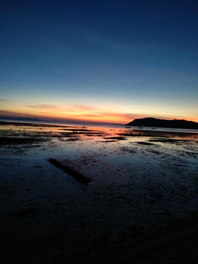 海滩度假屋 Taling Ngam Beach 外观 照片